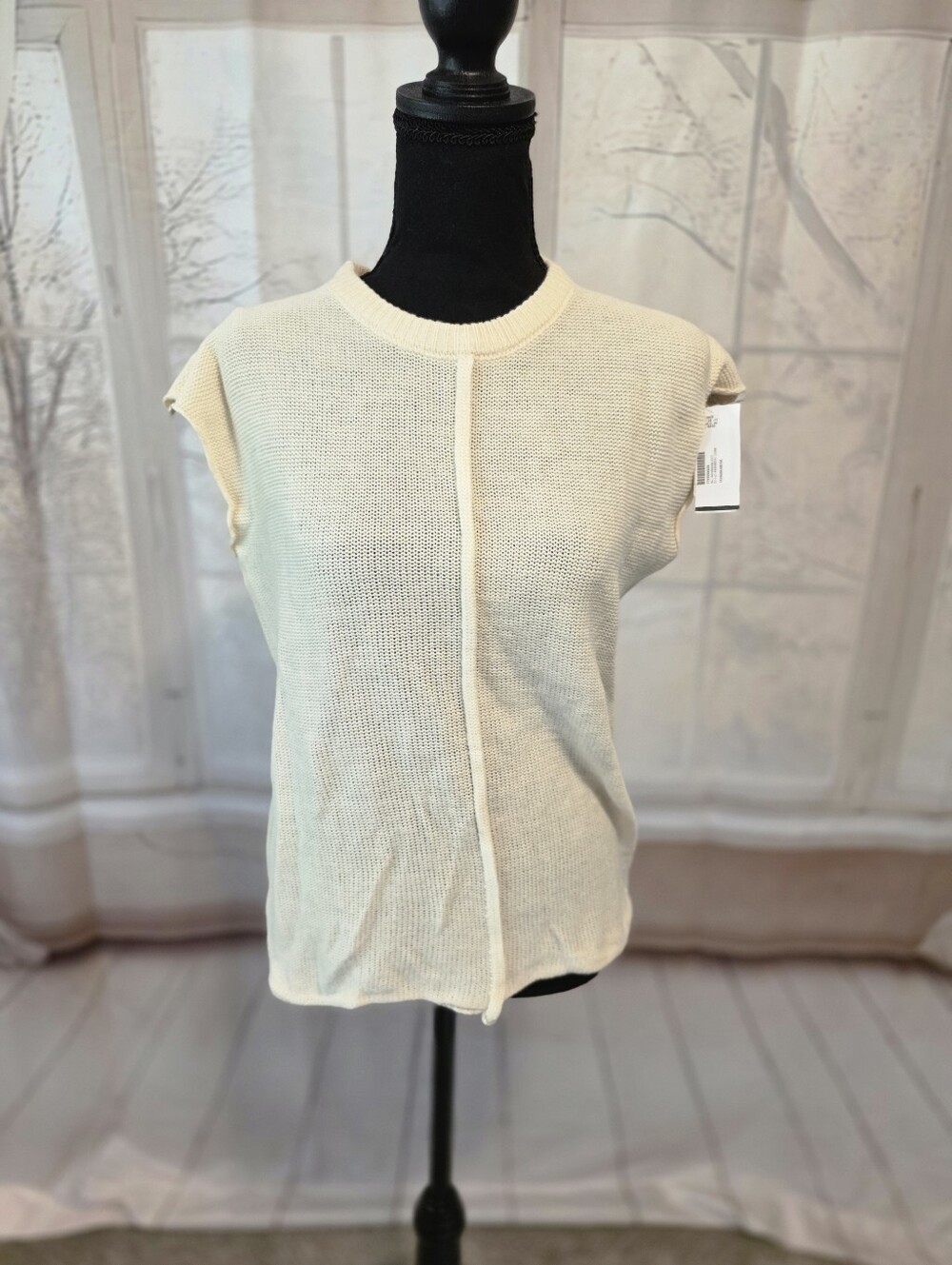 Kohl's Cream Sleeveless Knit Tank Top